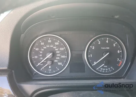 2011 BMW 328 Xi Sulev z USA, uszkodzony, nr VIN WBAPK5G59BNN26914